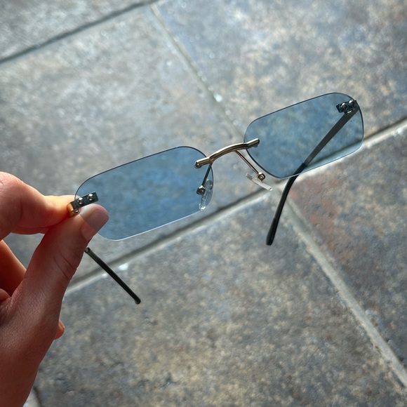 Sunglasses - Three Pairs - Picture 12 of 12